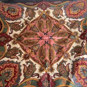 Vintage Oscar de la Renta 100% Silk Scarf- Excellent condition